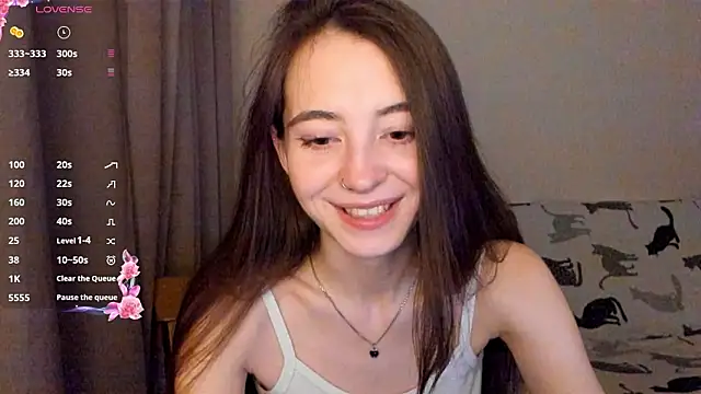 EvaBradley online show from February 25, 7:45 pm