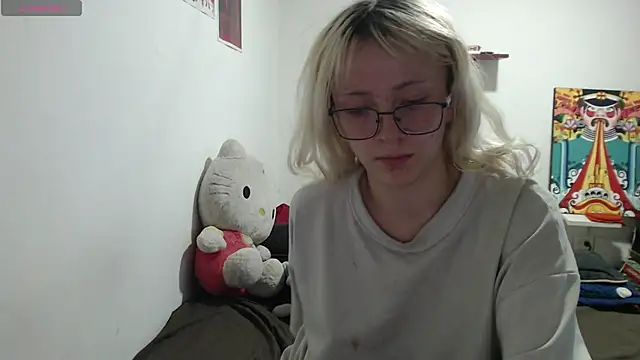 Cloe five online show from May 2, 12:14 am