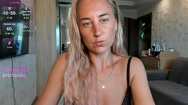 lady Nati online show from August 3, 1:50 pm