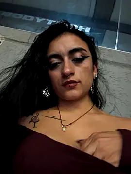 Lila Desiree online show from April 30, 11:52 pm