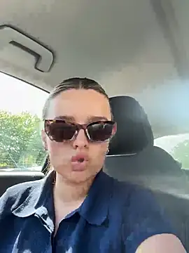 maisiesmithx online show from May 1, 10:29 am
