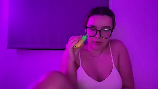 maisiesmithx online show from January 16, 7:10 pm