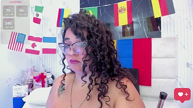 Reginavegaa online show from June 30, 11:42 am