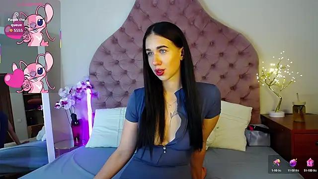 Erikka   online show from October 5, 12:43 pm