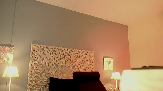 lupeebony online show from October 15, 7:38 pm