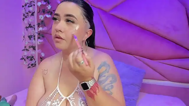 Victoria Rossy online show from December 5, 8:10 pm