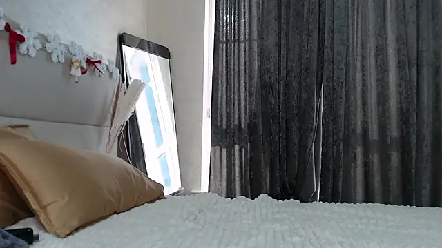 MiaRie online show from January 10, 9:14 am