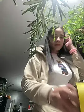 Praga Pink online show from May 2, 4:38 am