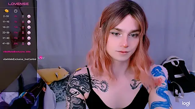 Alice Hells online show from April 29, 4:42 pm