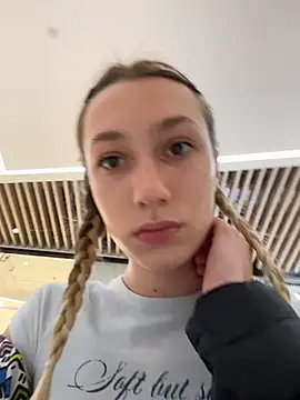Snapshot of Lia__Love chatting on September 16, 1:08 pm Lia Love online show from September 16, 1:08 pm