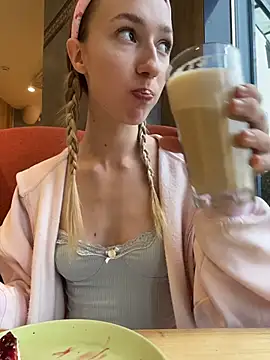 Lia  Love online show from October 28, 12:22 pm