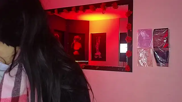 Snapshot of Elisa_Soul chatting on October 2, 12:32 pm Elisa Soul online show from October 2, 12:32 pm