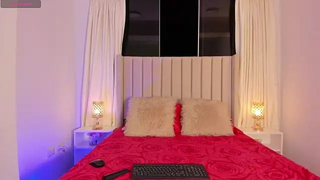 Aliison Smith online show from February 26, 3:38 am