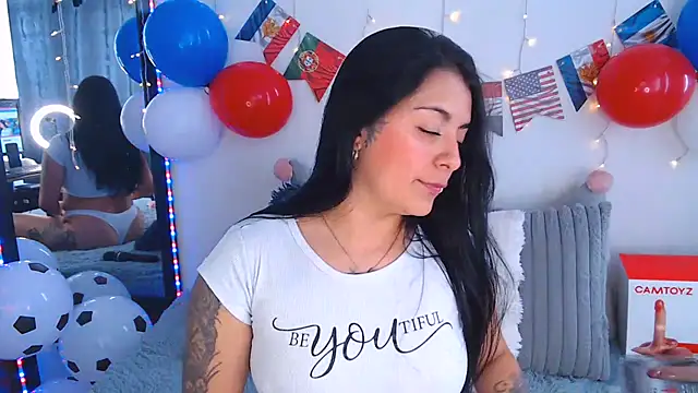 Samanta james19 online show from July 8, 6:32 pm