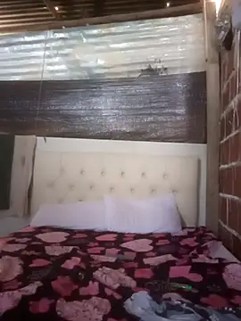 tayson  online show from April 6, 3:13 pm