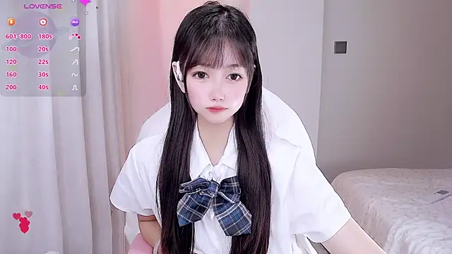 Nuomioooooooo online show from June 21, 3:49 pm
