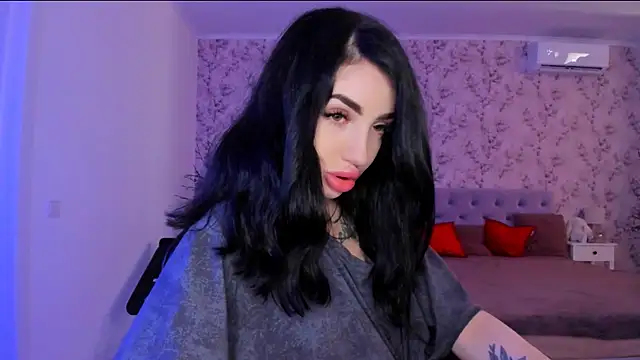 NancyLovee  online show from June 29, 1:44 pm