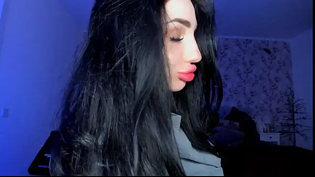 NancyLovee  online show from February 22, 4:08 pm