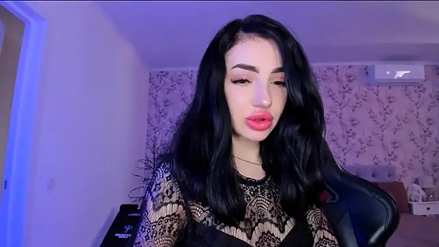 NancyLovee  online show from June 28, 1:39 pm