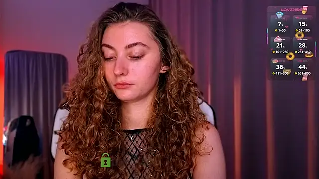 lady curls online show from October 9, 10:03 pm