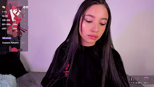 lillielover16 online show from September 27, 3:25 am