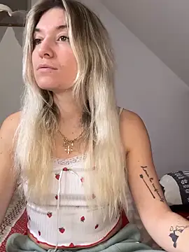 carlaaa online show from November 19, 9:59 pm