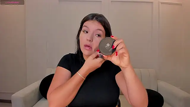 ValeriaRoldanX online show from June 18, 11:48 am