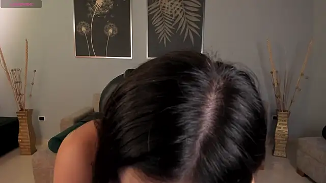 Snapshot of ValeriaRoldanX chatting on September 21, 10:30 pm ValeriaRoldanX online show from September 21, 10:30 pm