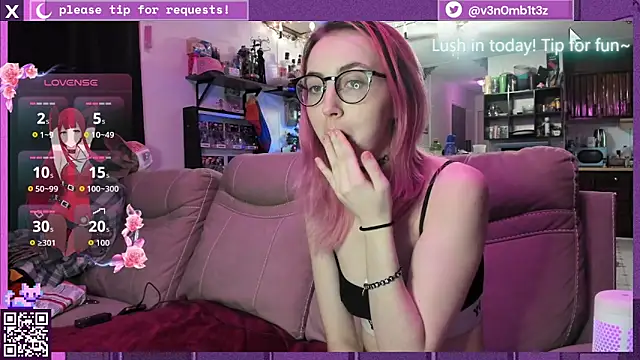 v3n0mb1t3z online show from December 18, 12:04 am