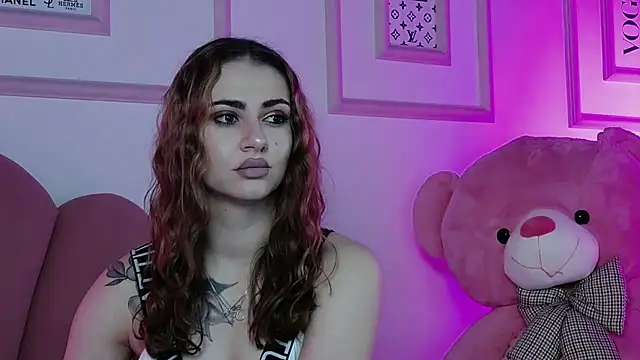 Abby  White online show from October 16, 4:42 pm