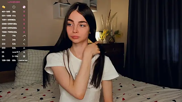 MaryJacksoon online show from July 26, 7:49 am