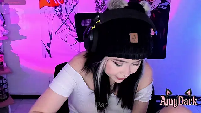  AmyDark online show from April 28, 8:24 pm
