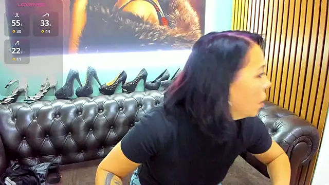 LauraSin online show from July 6, 5:59 pm