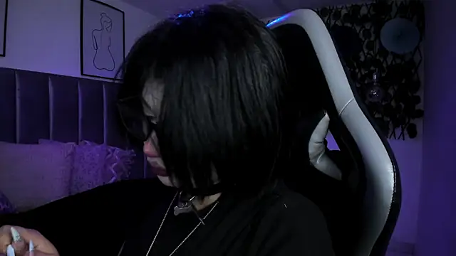 Kitty Gang online show from July 22, 1:06 am