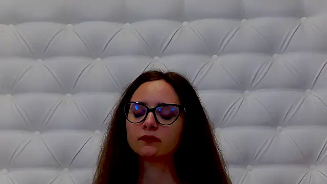 Snapshot of Lenna_Paul chatting on September 12, 4:35 am Lenna Paul online show from September 12, 4:35 am