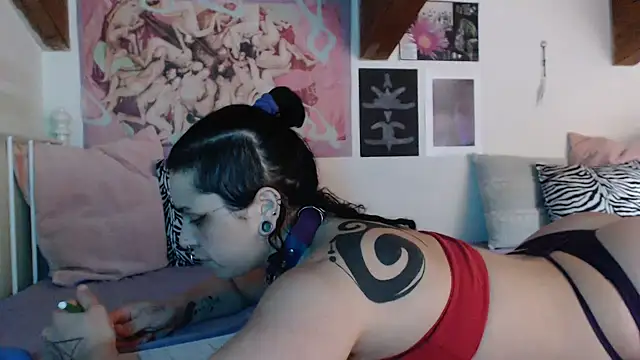 metamorphosiskin online show from June 24, 1:21 pm