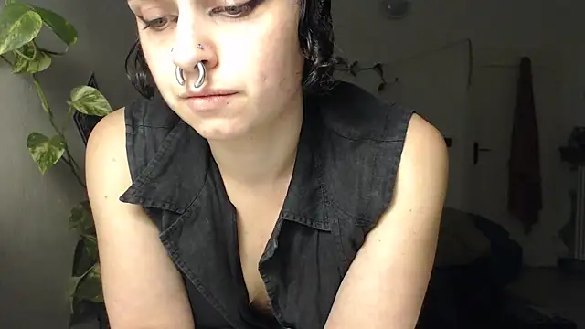 metamorphosiskin online show from December 13, 8:59 pm