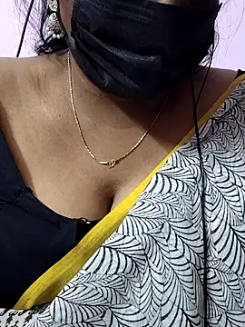 mallu-sumi online show from January 31, 7:11 pm