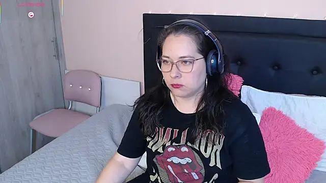 May Carlier online show from September 9, 1:16 am