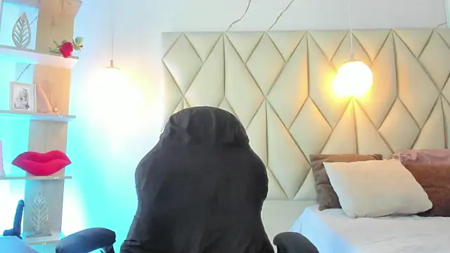angelswets online show from May 1, 12:52 pm