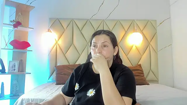 angelswets online show from July 30, 2:07 pm