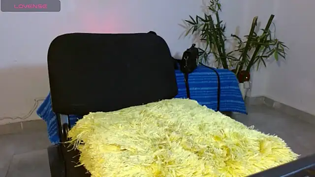 KamilaParrisx online show from July 21, 2:45 am