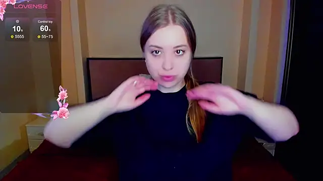 AlexissM online show from June 19, 3:04 pm