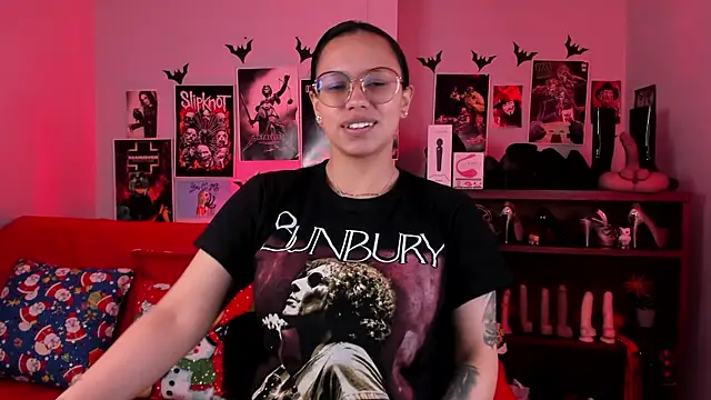 lilith-deveraux online show from December 17, 2:21 pm