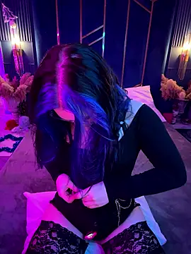 MaddisonHaas online show from January 8, 7:34 am