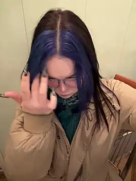 MaddisonHaas online show from December 21, 11:52 pm