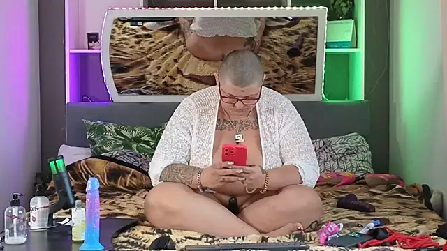 SunshineLexi online show from September 15, 4:25 pm