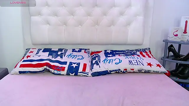 jescaoporto4 online show from July 4, 7:43 pm