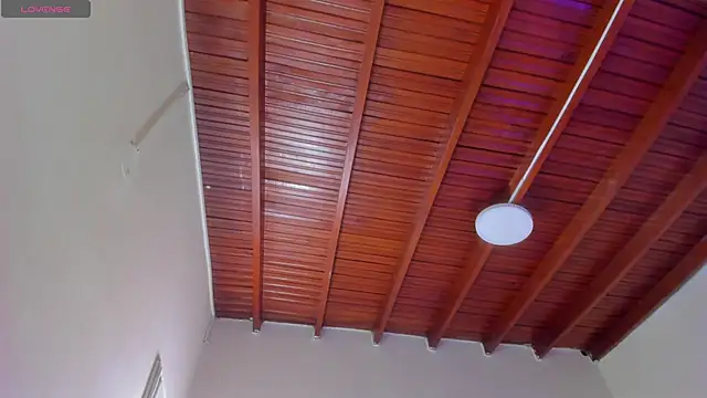 Aleja arango1 online show from November 24, 10:56 pm