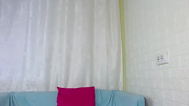 Snapshot of bellaa_love_ chatting on September 16, 1:02 am bellaa love online show from September 16, 1:02 am